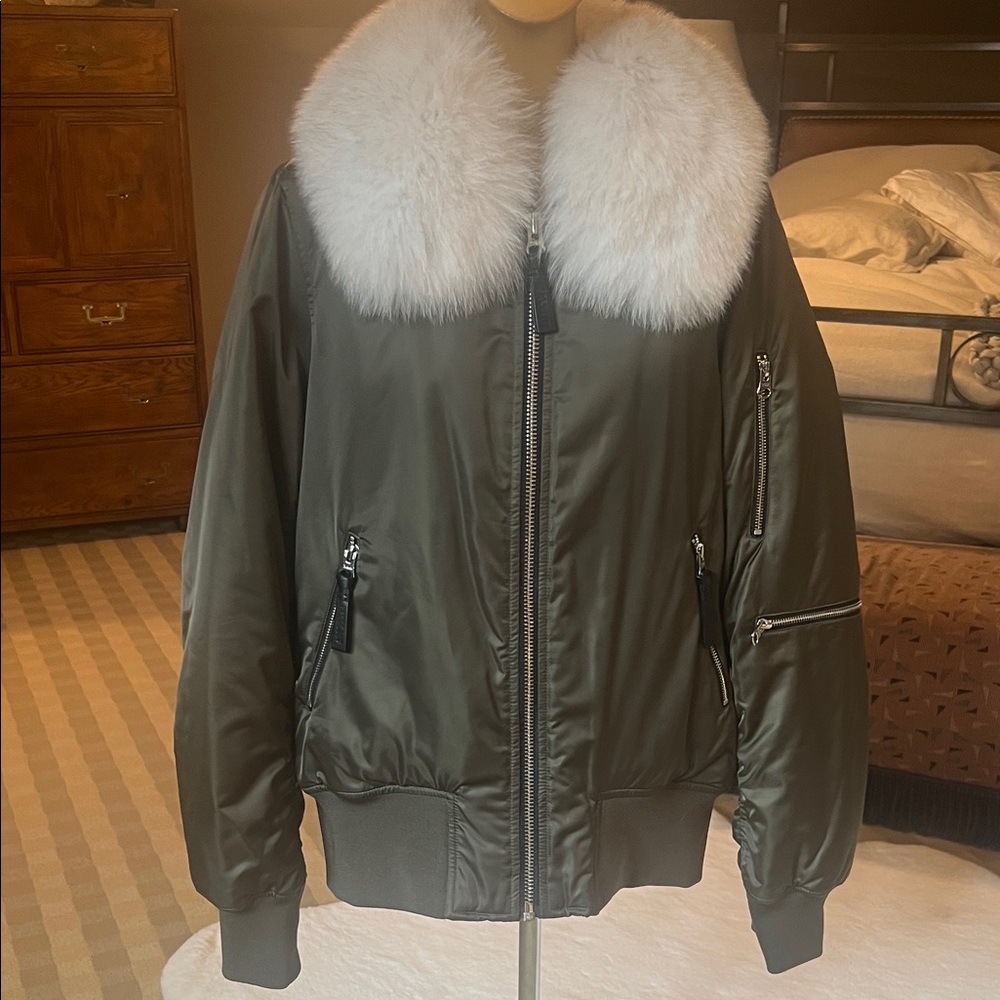 Derek Lam Olive Bomber Jacket with White Fur Collar size M brand new never worn